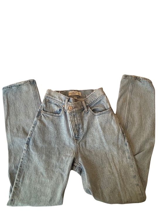 Abercrombie & Fitch Denim - Abercrombie The 90s Straight Ultra High Rise Curve Love Light Wash